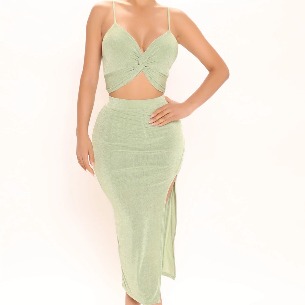 Green Skirt Set